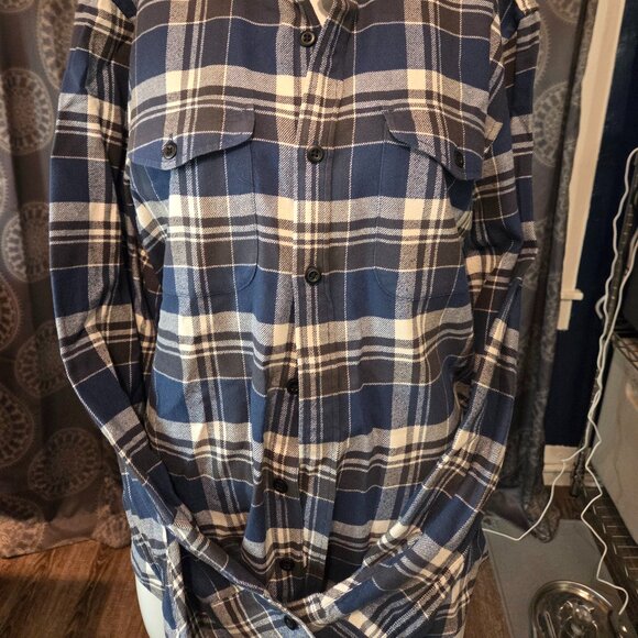 American Eagle Medium Men's Flannel - Picture 4 of 6